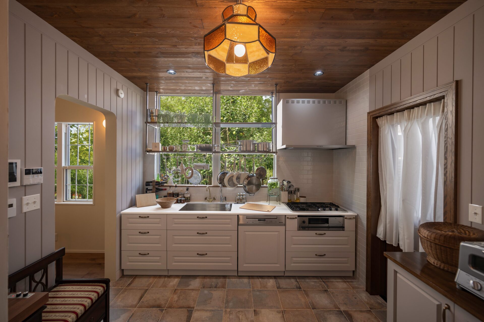 アメリカンスタイルの独立型キッチン