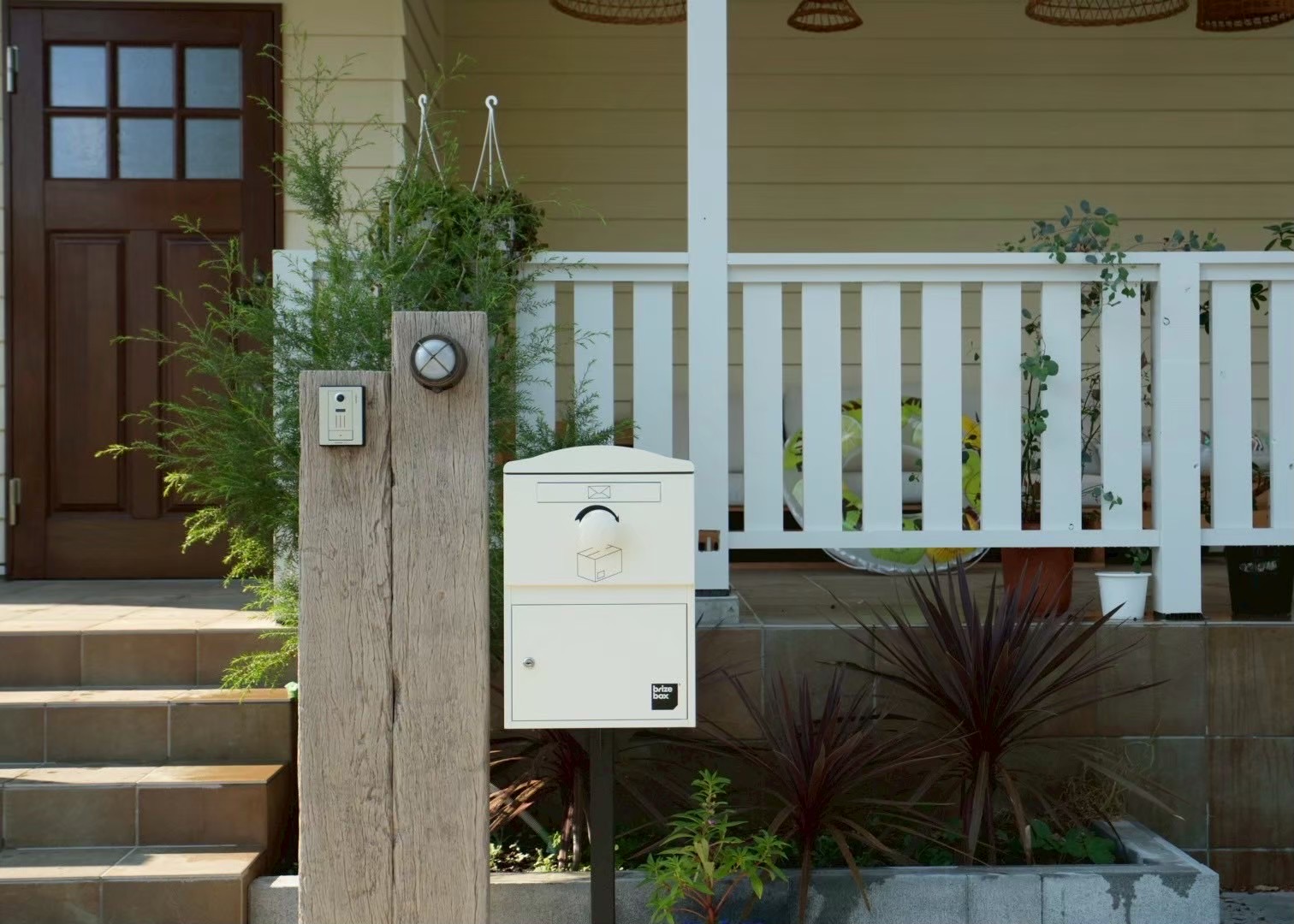 おとぎ話のような懐かしさを感じるファサード