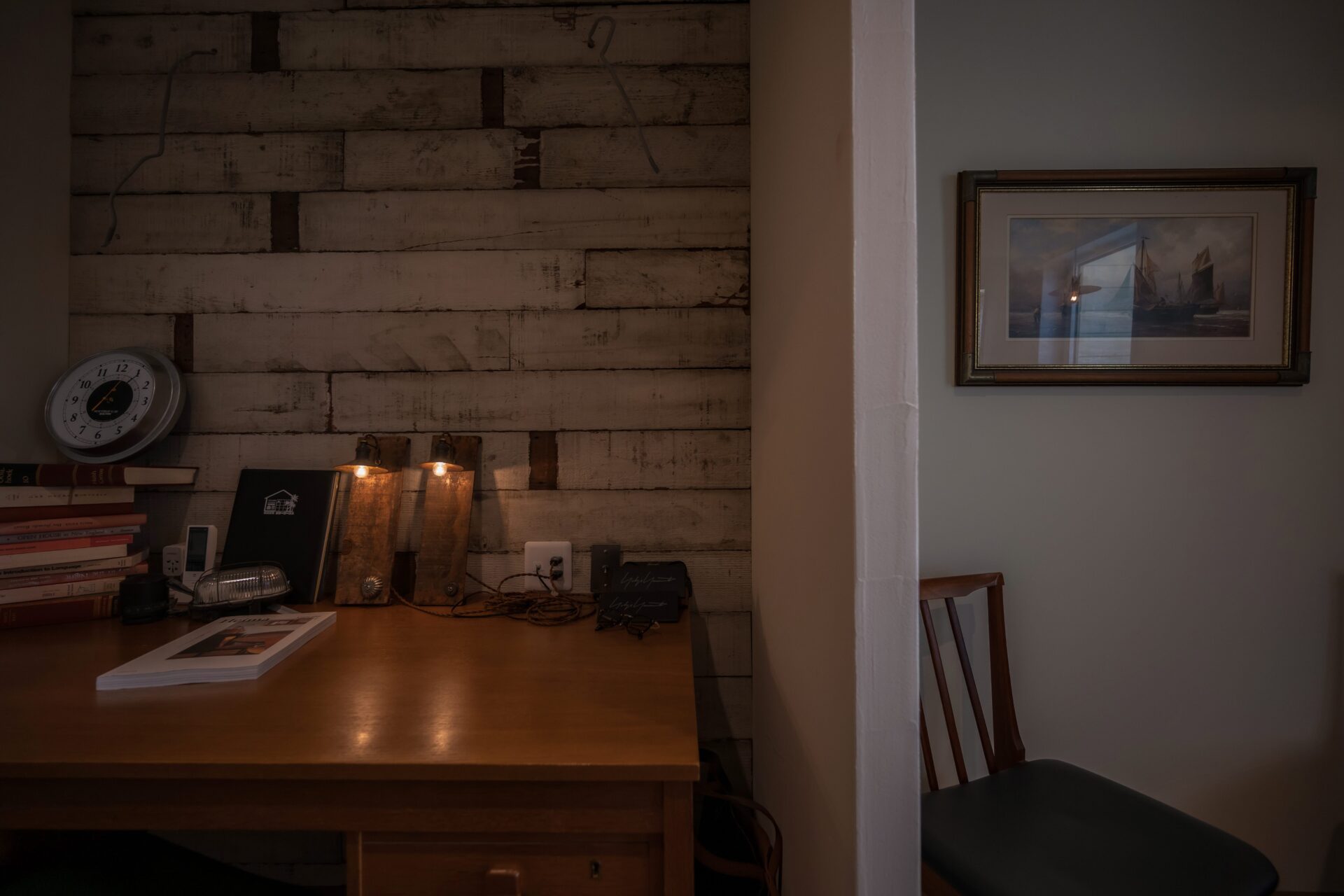 アンティーク家具で統一されたインテリア