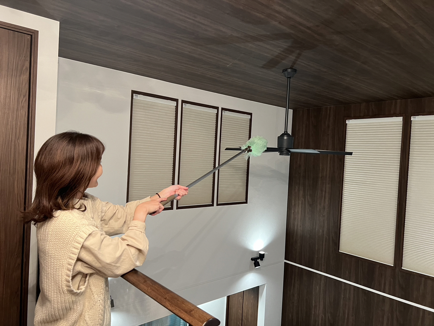 吹き抜けの掃除ってどうするの？ アイチャッチ