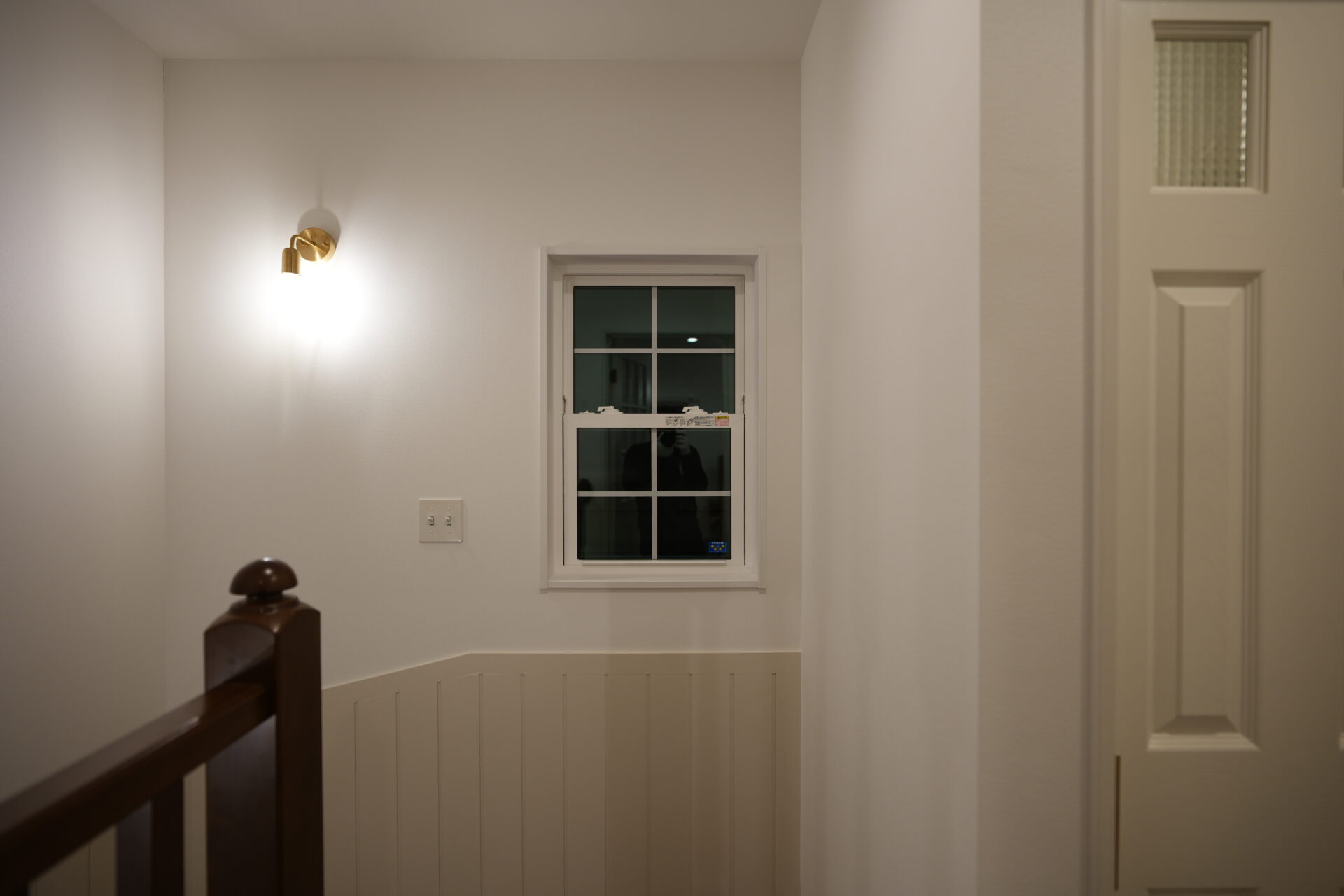 ヴィンテージ感あるかわいいサッシが映える