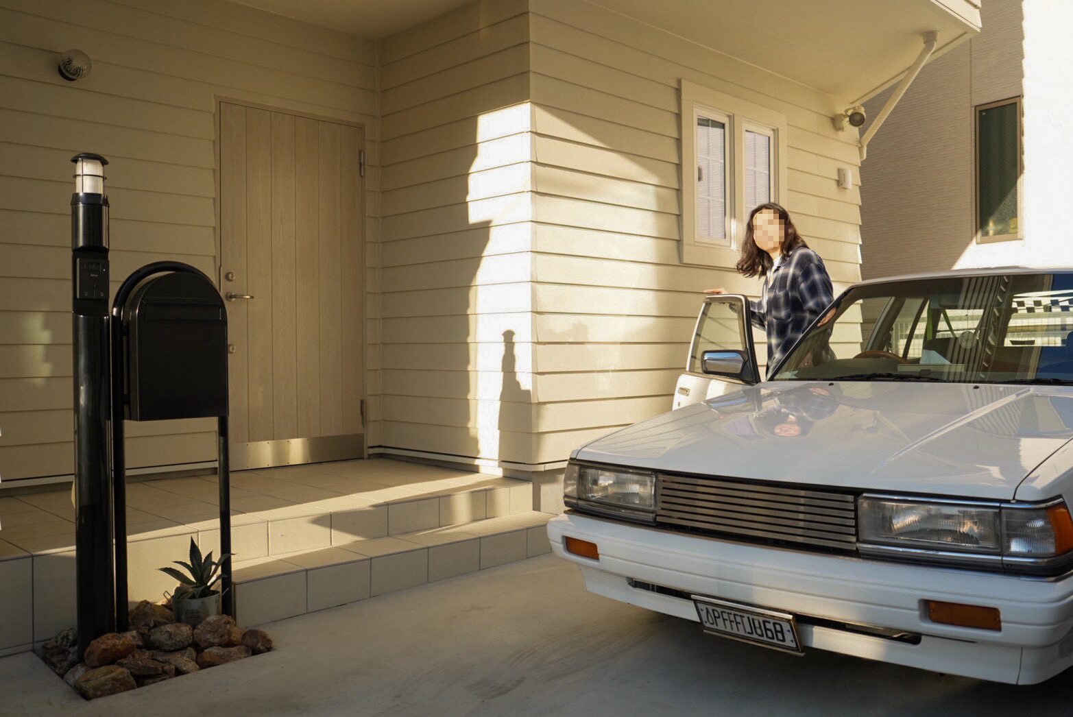 ラップサイディングが映えるアメリカンスタイルの外観